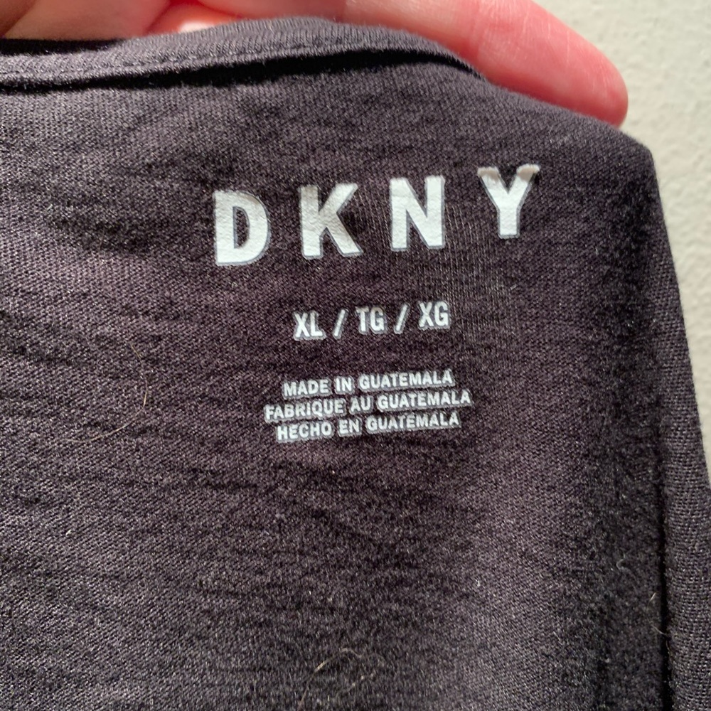 DKNY T Shirt - Picture 4 of 5